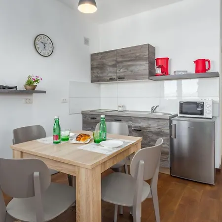 Rovinj Apartments דירה *